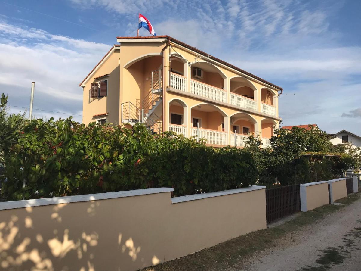 Apartmani Lavanda Vrsi Exterior foto