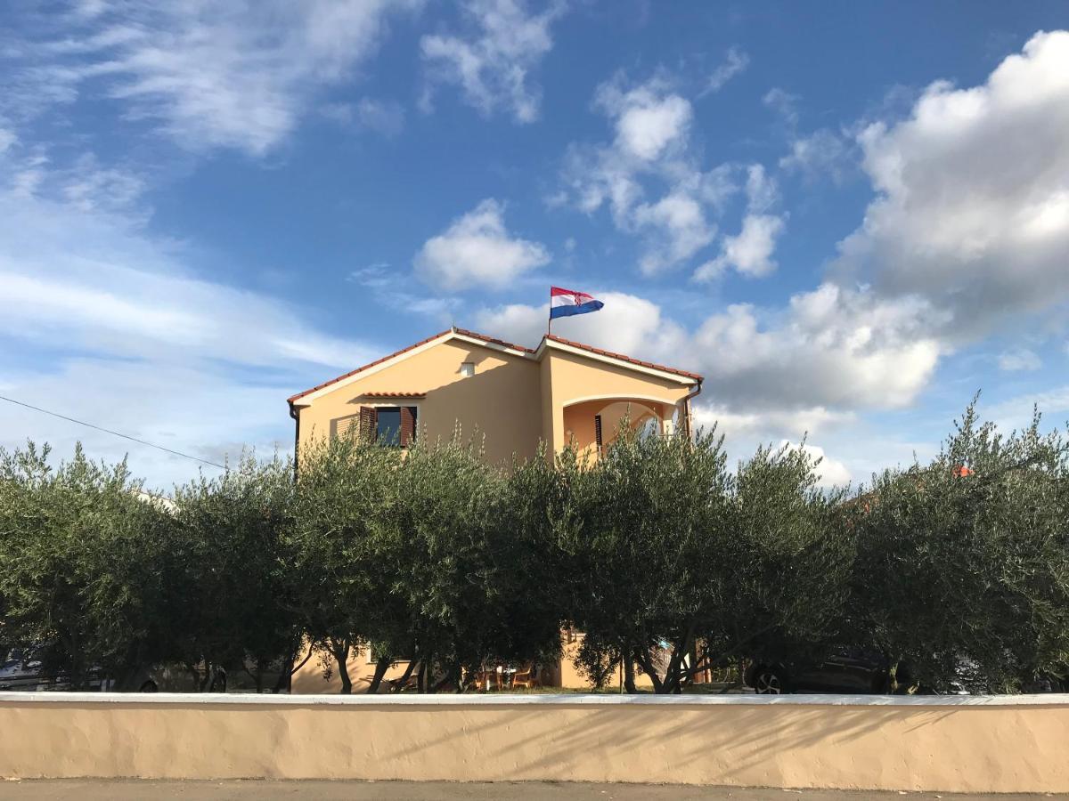 Apartmani Lavanda Vrsi Exterior foto