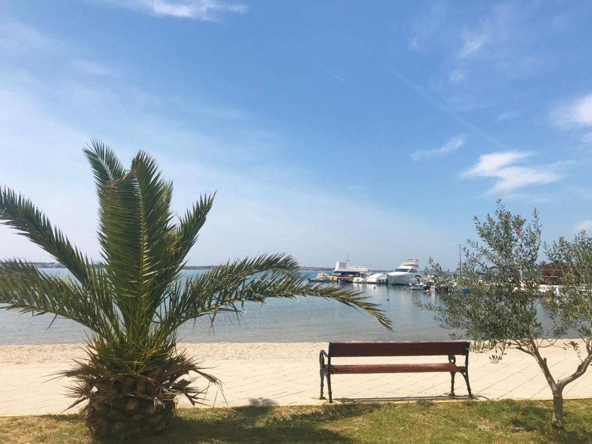 Apartmani Lavanda Vrsi Exterior foto